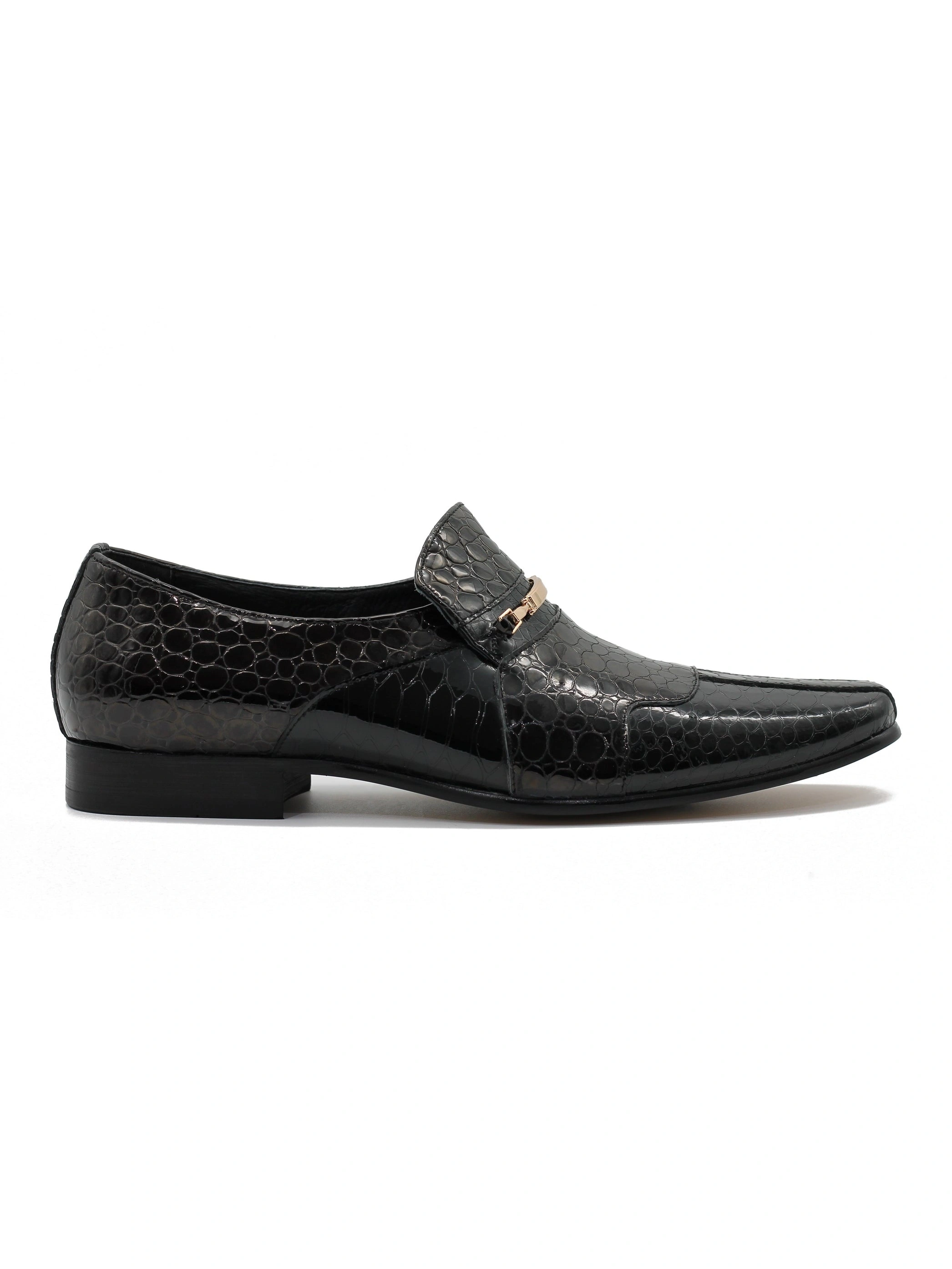 Zapato de vestir negro charol cuero genuino elegante y atemporal para hombre.